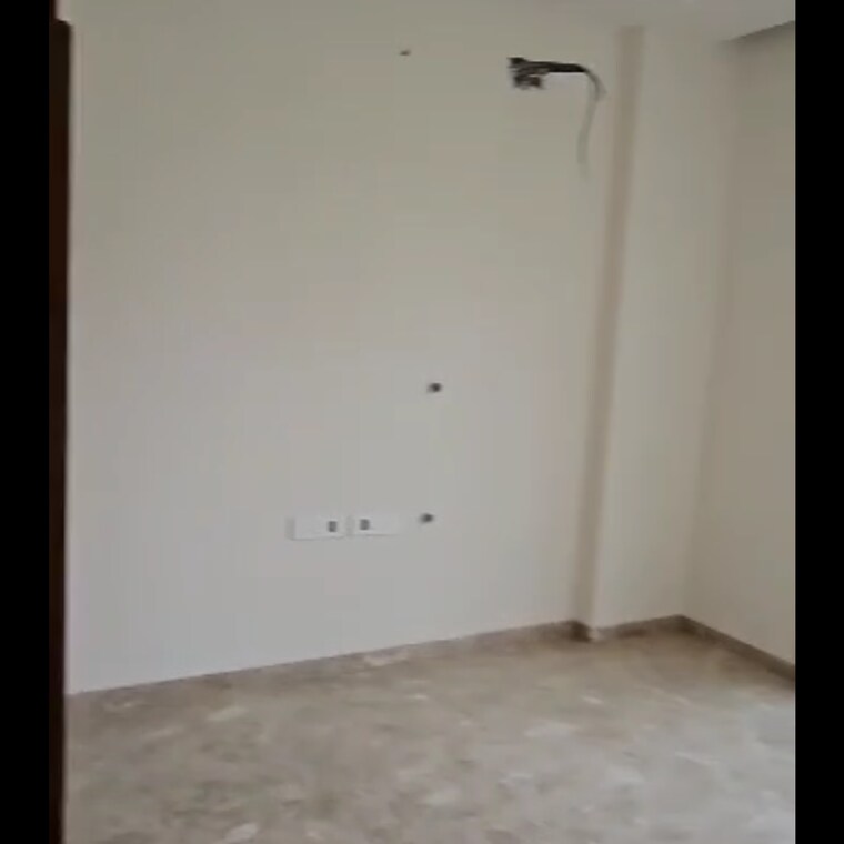 Room, new rajinder nagar 3 Bedroom 128 Sq.Yd. Builder Floor In New Rajinder Nagar Delhi 8819156