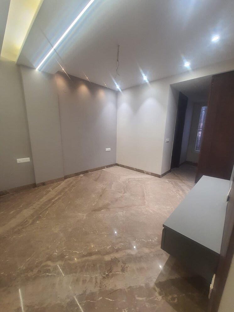 Room, prashant vihar 4 Bedroom 2500 Sq.Ft. Builder Floor In Prashant Vihar Delhi 8819154