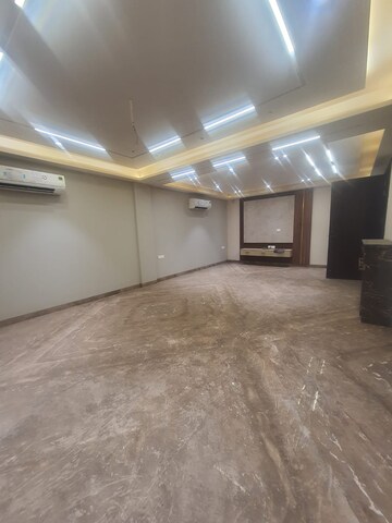 Room in 4 BHK Builder Floor at Prashant Vihar – for Sale