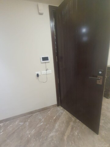 Room in 4 BHK Builder Floor at Prashant Vihar – for Sale