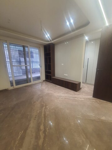 Room in 4 BHK Builder Floor at Prashant Vihar – for Sale