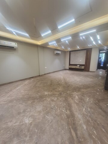 Room in 4 BHK Builder Floor at Prashant Vihar – for Sale