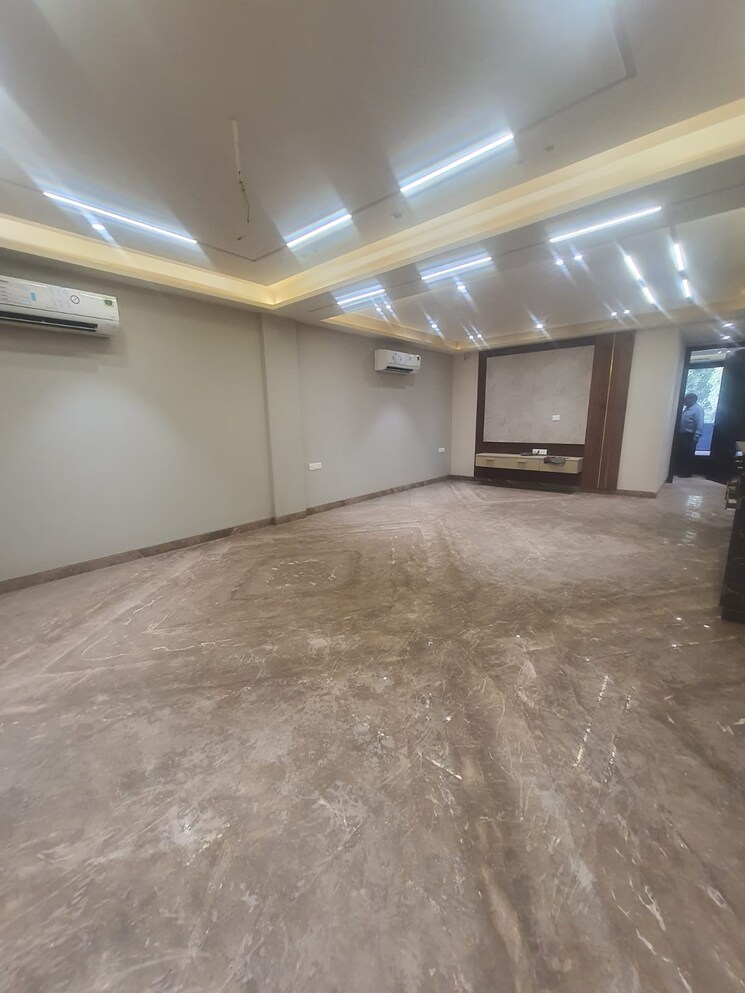 Room, prashant vihar 4 Bedroom 2500 Sq.Ft. Builder Floor In Prashant Vihar Delhi 8819154