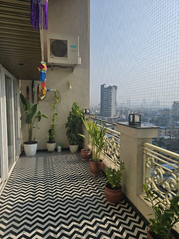 Balcony in 4 BHK Apartment at Neelsidhi Tower, Vashi Sector 9 – for Sale