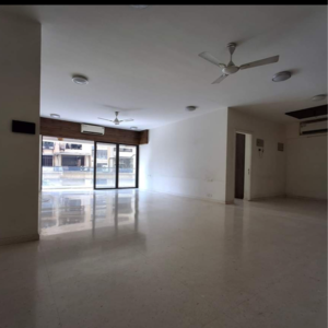 Room in 3 BHK Apartment at Kalpataru Solitaire, Nutan Laxmi Society – for Sale
