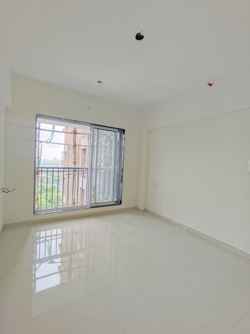 Room in 2 BHK Apartment at Borivali West – for Rent