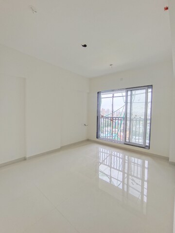 Room in 2 BHK Apartment at Borivali West – for Rent