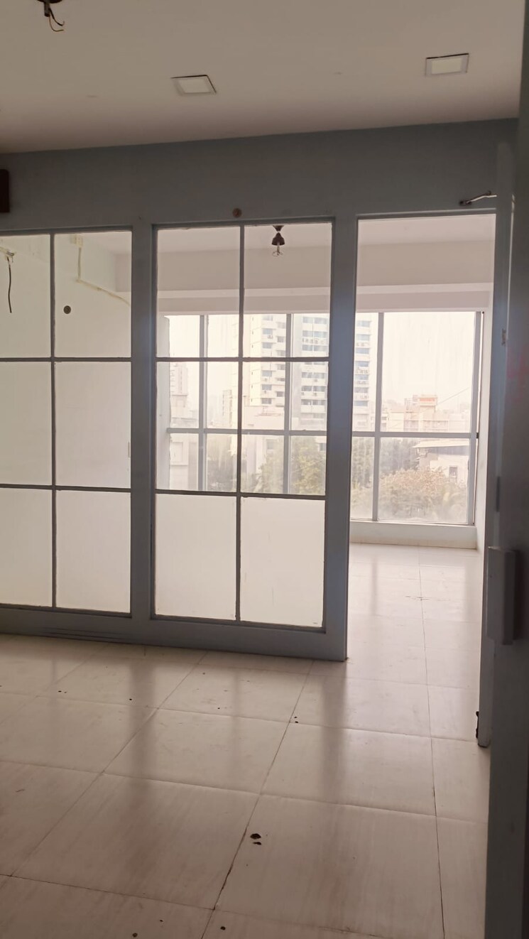 Common Area, goregaon east Commercial Office Space 504 Sq.Ft. In Goregaon East Mumbai 8819225