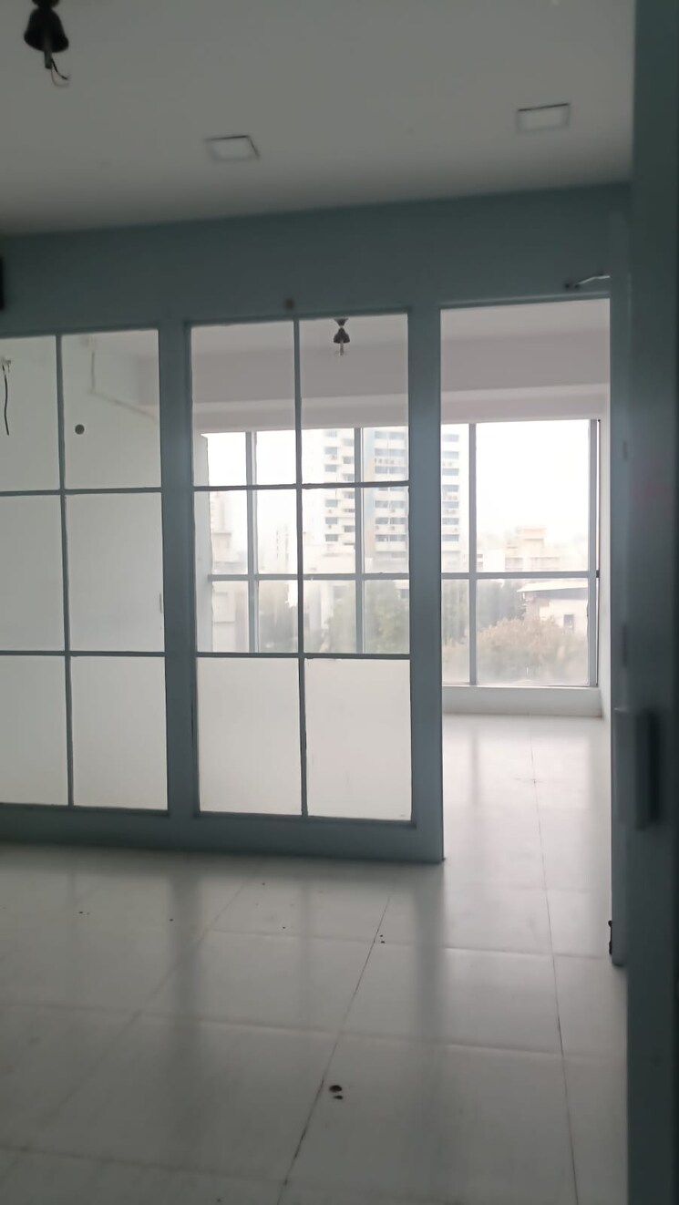 Common Area, goregaon east Commercial Office Space 504 Sq.Ft. In Goregaon East Mumbai 8819225