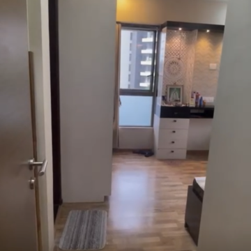 Room in 2 BHK Apartment at The Wadhwa Address Panorama, Kurla West – for Rent