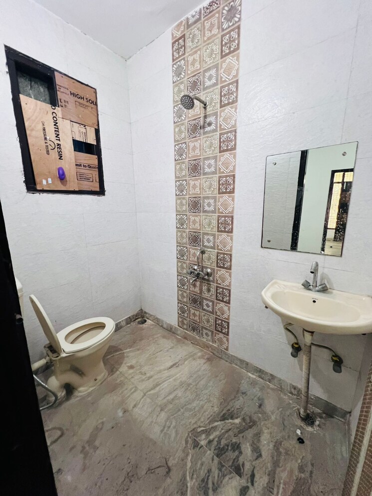 Bathroom, chattarpur 1 Bedroom 420 Sq.Ft. Builder Floor In Chattarpur Delhi 8819266