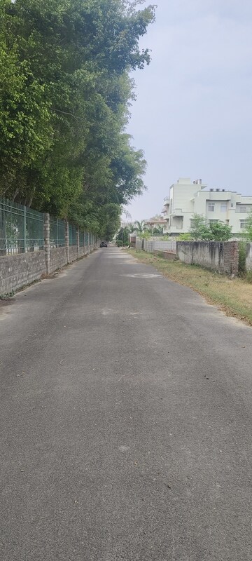  Plot – Exterior View View at Ansal Sushant Golf city, Sushant Golf City - for Sale