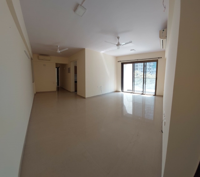 3 BHK 1100 Sq.Ft. Apartment in Kalpataru Sparkle