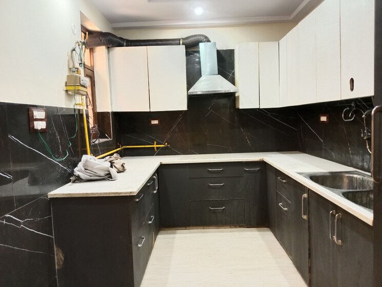 Kitchen, ashoka enclave 4 Bedroom 2000 Sq.Ft. Builder Floor In Ashoka Enclave Faridabad 8819344