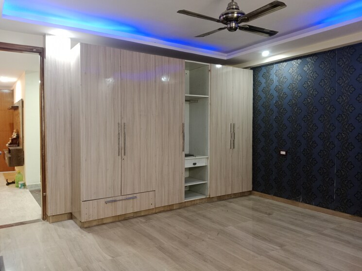 Room, ashoka enclave 4 Bedroom 2000 Sq.Ft. Builder Floor In Ashoka Enclave Faridabad 8819344
