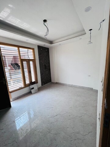 Room in 2 BHK Builder Floor at Chattarpur – for Rent