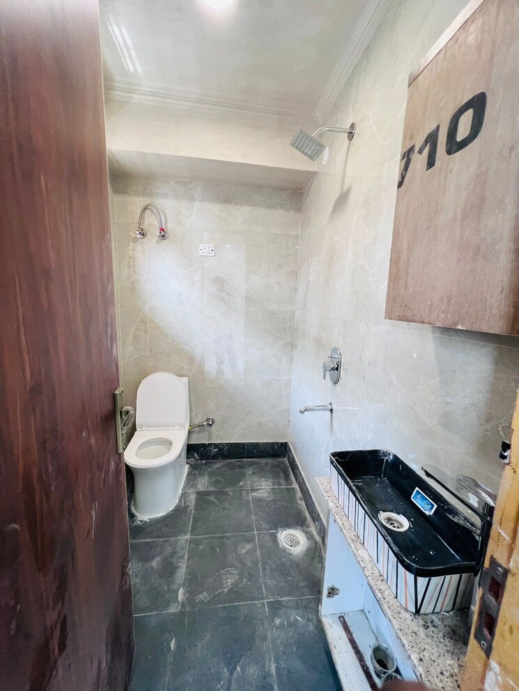 Attached Bathroom, chattarpur 2 Bedroom 720 Sq.Ft. Builder Floor In Chattarpur Delhi 8819349