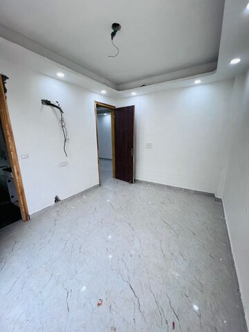 Room in 2 BHK Builder Floor at Chattarpur – for Rent