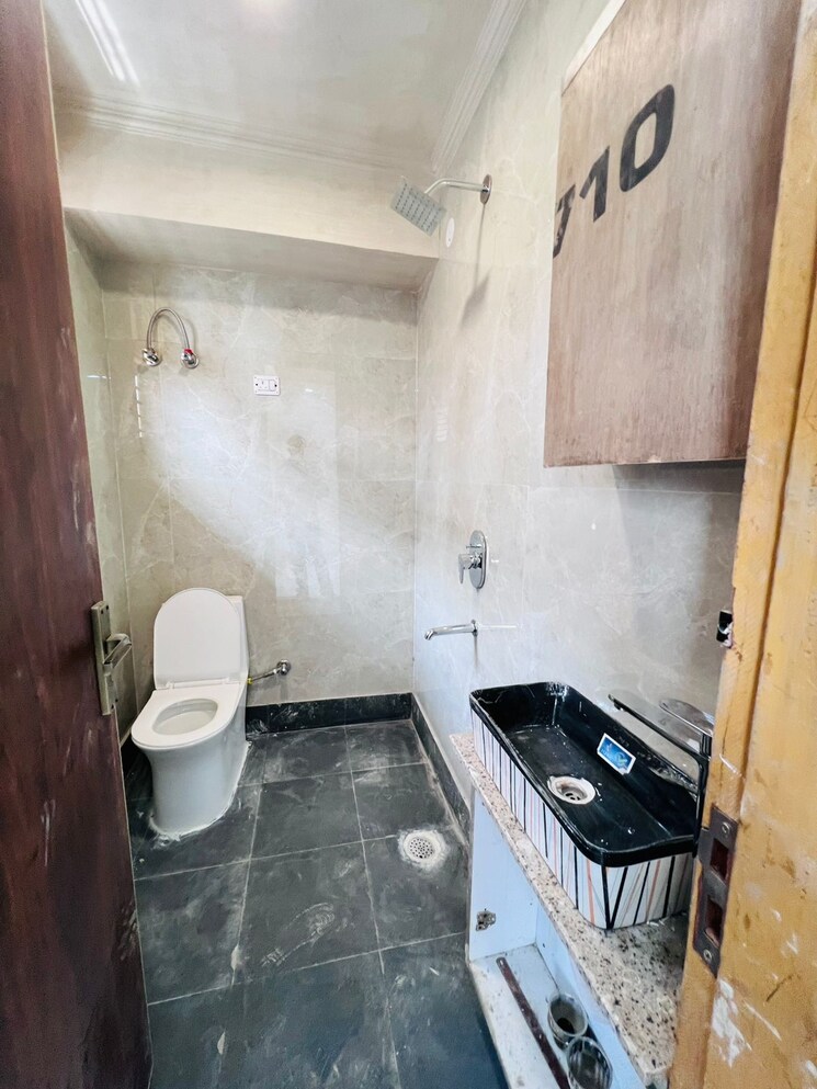 Attached Bathroom, chattarpur 2 Bedroom 720 Sq.Ft. Builder Floor In Chattarpur Delhi 8819349