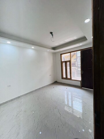Room in 2 BHK Builder Floor at Chattarpur – for Rent