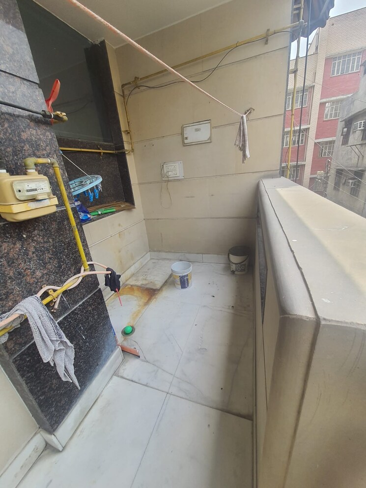 Team Area, prashant vihar 3 Bedroom 1500 Sq.Ft. Builder Floor In Prashant Vihar Delhi 8819334