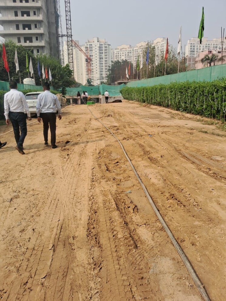  Parking, antriksh-central-avenue 5 Bedroom 6500 Sq.Ft. Penthouse In Sector 33 Gurgaon 8819352