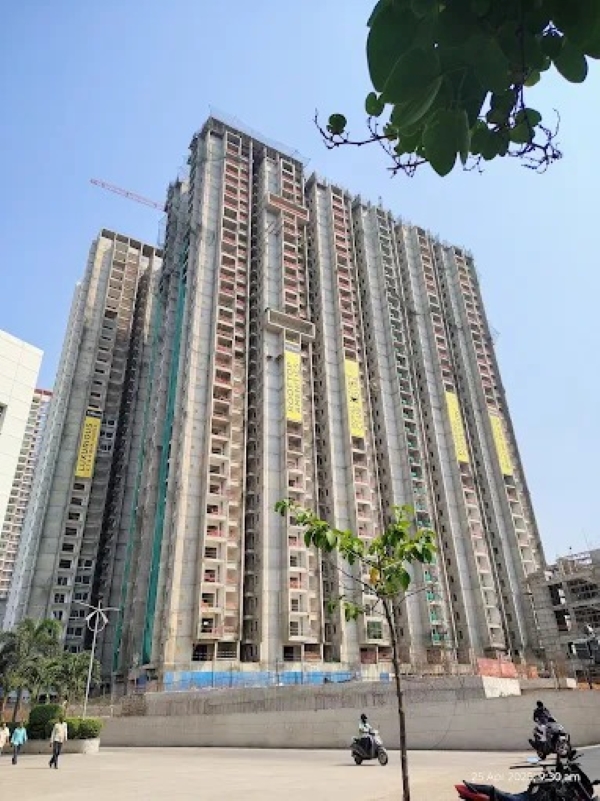 3 BHK Apartment For Sale in Urbanrise On Cloud 33