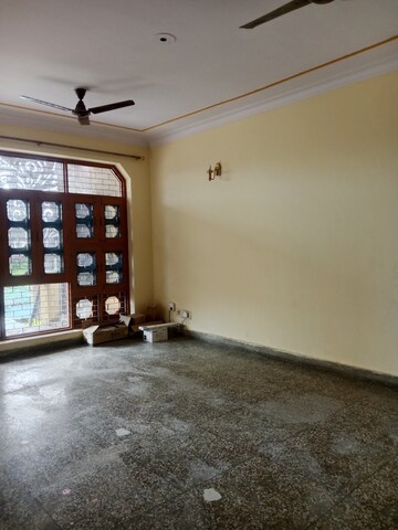 Room in 2 BHK Builder Floor at Ashoka Enclave – for Rent