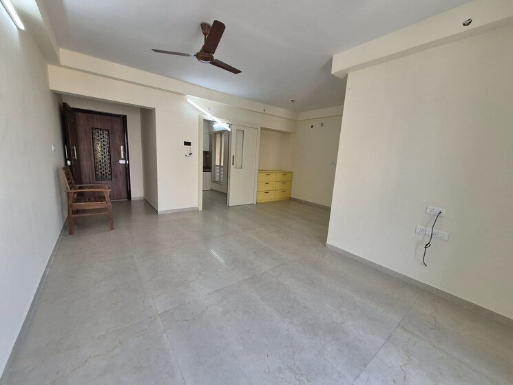 Room, dosti-west-county-phase-2-dosti-cedar 3 Bedroom 1032 Sq.Ft. Apartment In Balkum Pada Thane 8819387