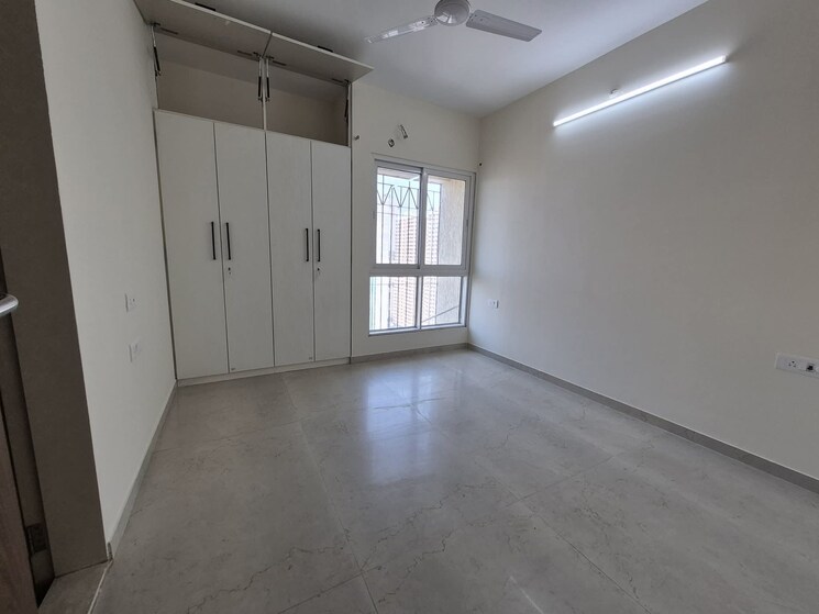 Room, dosti-west-county-phase-2-dosti-cedar 3 Bedroom 1032 Sq.Ft. Apartment In Balkum Pada Thane 8819387