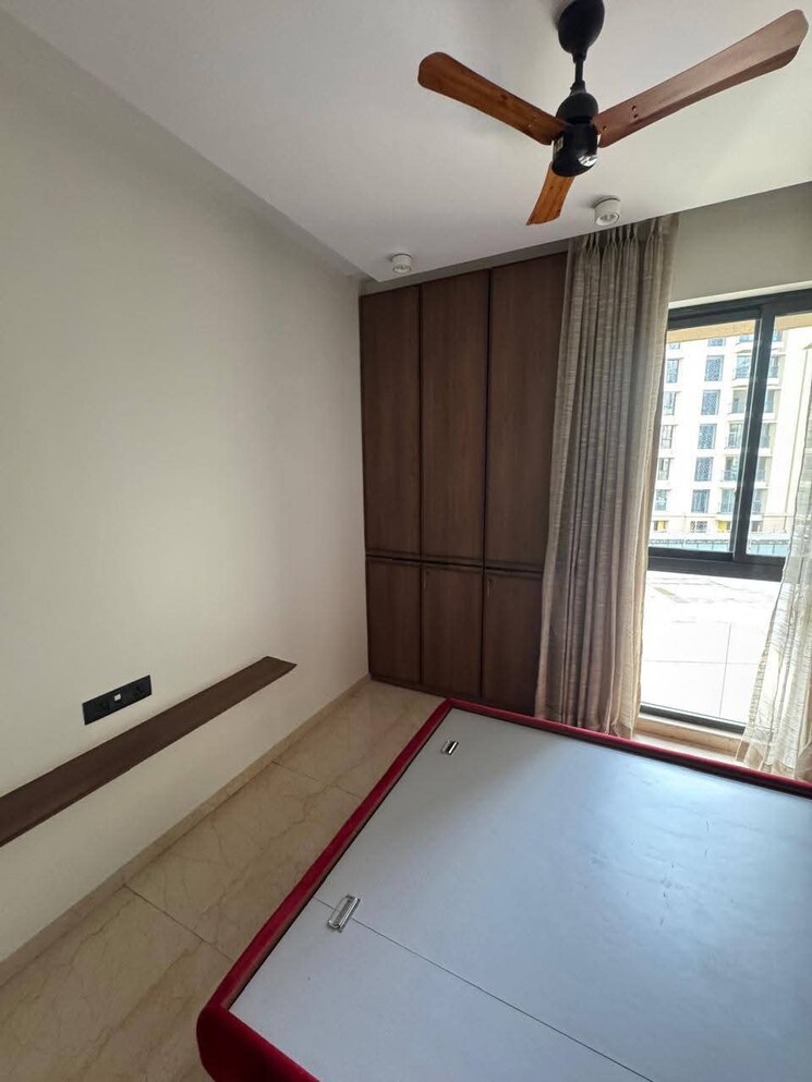 Room, lodha-sterling 3 Bedroom 977 Sq.Ft. Apartment In Kolshet Road Thane 8819403