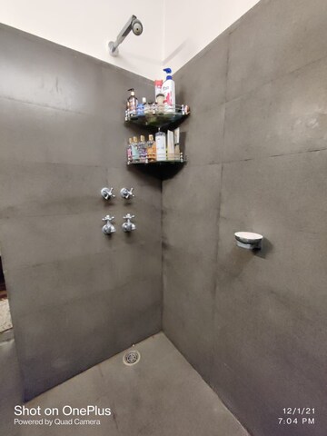 Furnished Amenities in 2 BHK Builder Floor at East Of Kailash – for Rent