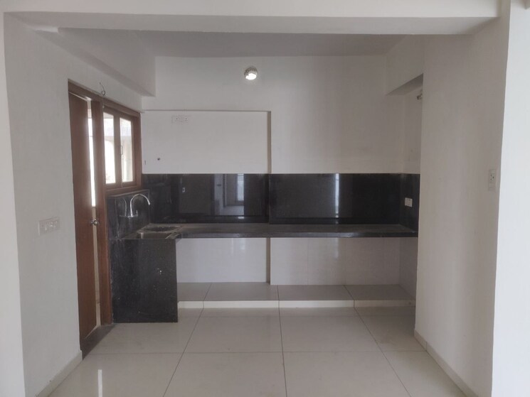 Kitchen, deep-indraprasth-saptak 3 Bedroom 2250 Sq.Ft. Apartment In Naranpura Ahmedabad 8819505