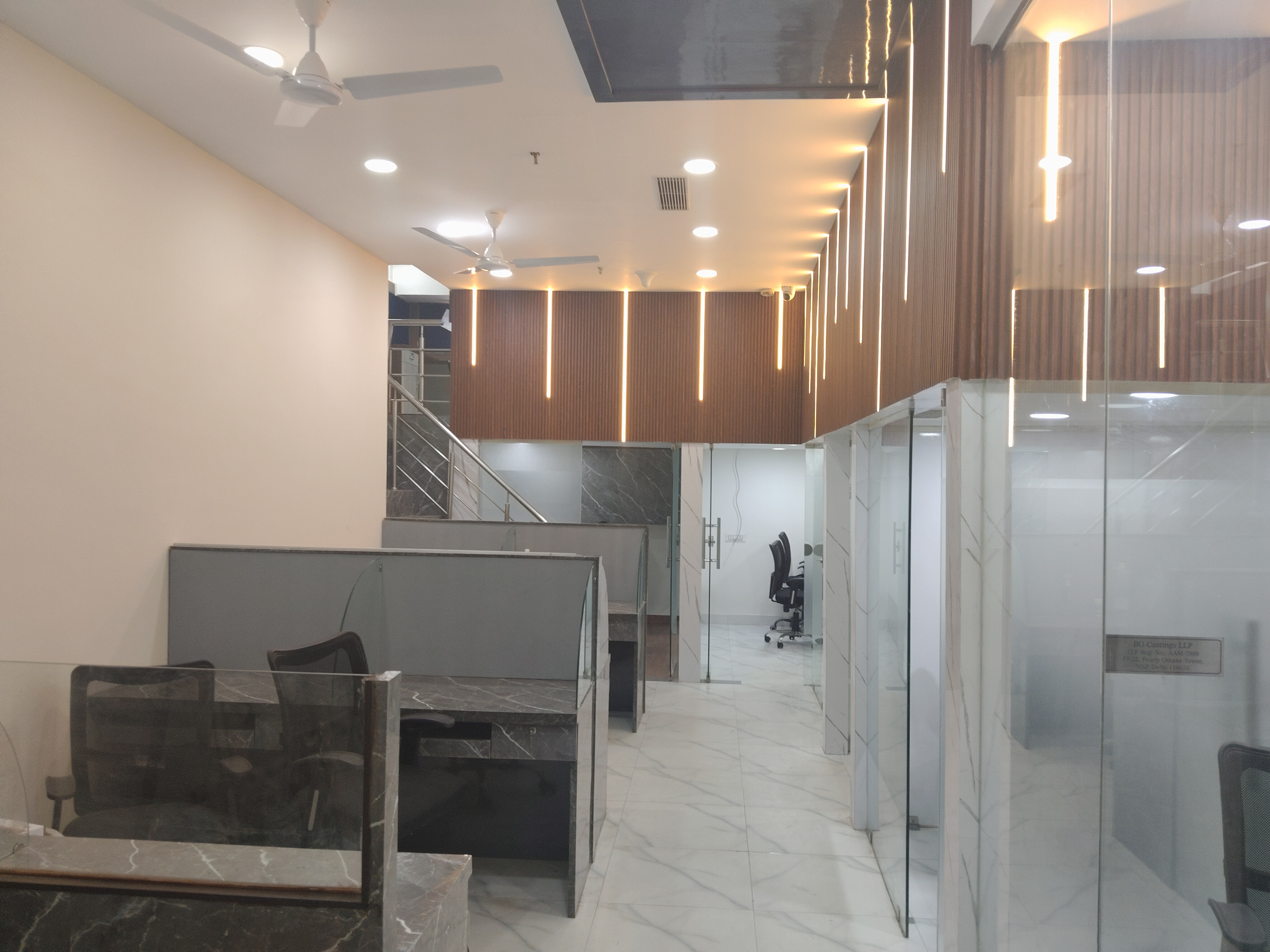 Office Space For Rent in Pearls Omaxe Tower 