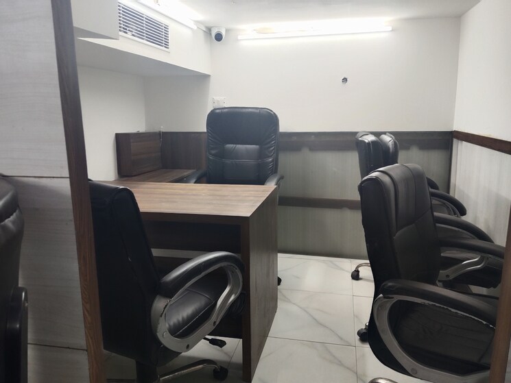 Team Area, netaji subhash place Commercial Office Space 1513 Sq.Ft. In Netaji Subhash Place Delhi 8819481