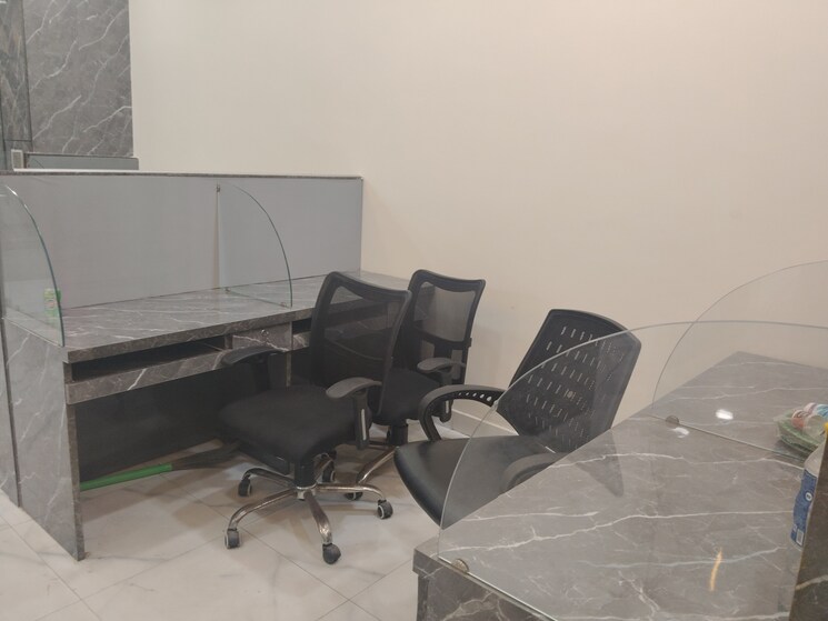 Team Area, netaji subhash place Commercial Office Space 1513 Sq.Ft. In Netaji Subhash Place Delhi 8819481