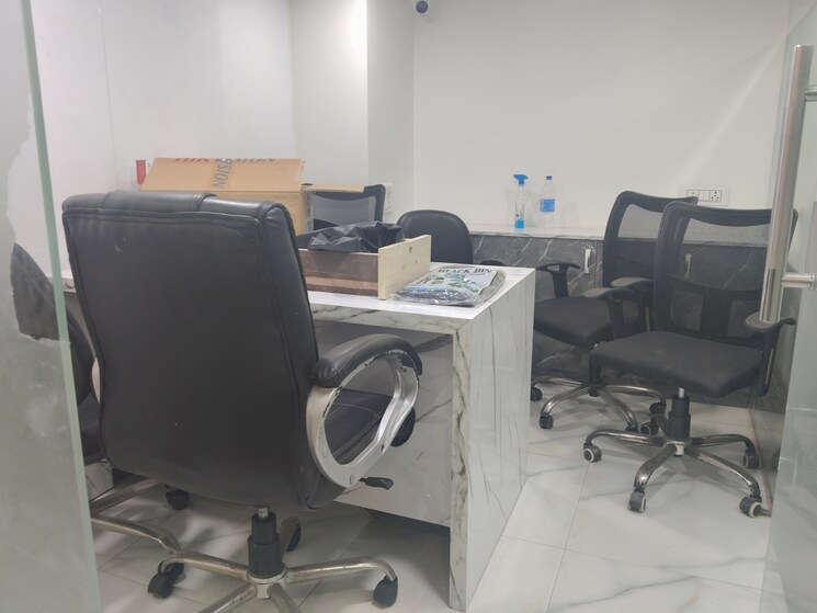 Team Area, netaji subhash place Commercial Office Space 1513 Sq.Ft. In Netaji Subhash Place Delhi 8819481