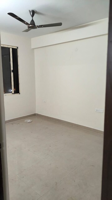 Room in 3 BHK Apartment at Sare Home, Sector 92 – for Rent