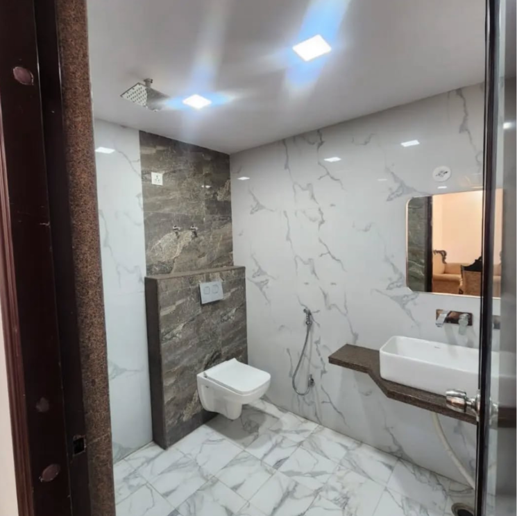 Bathroom, juhu 4 Bedroom 2500 Sq.Ft. Apartment In Juhu Mumbai 8819483