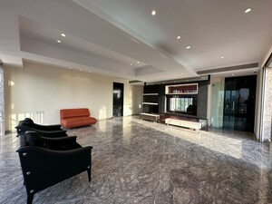 Parking in 4 BHK Penthouse at Mayfair Meridian Andheri, Andheri West – for Sale