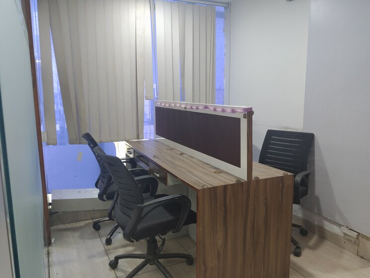 Team Area, netaji subhash place Commercial Office Space 979 Sq.Ft. In Netaji Subhash Place Delhi 8819535