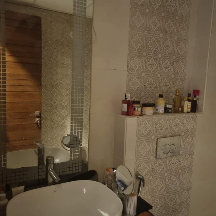 Bathroom, juhu 3 Bedroom 1800 Sq.Ft. Apartment In Juhu Mumbai 8819524