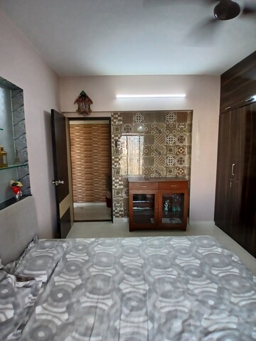 Furnished Amenities in 2 BHK Apartment at Mantri Park, Goregaon East – for Rent