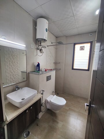 Bathroom in 2 BHK Builder Floor at Sector 46 – for Rent