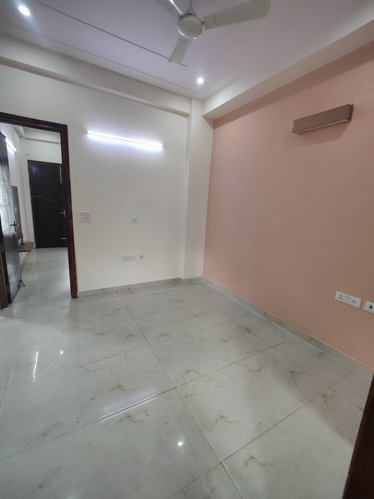 Room, sector 46 2 Bedroom 1360 Sq.Ft. Builder Floor In Sector 46 Gurgaon 8819542