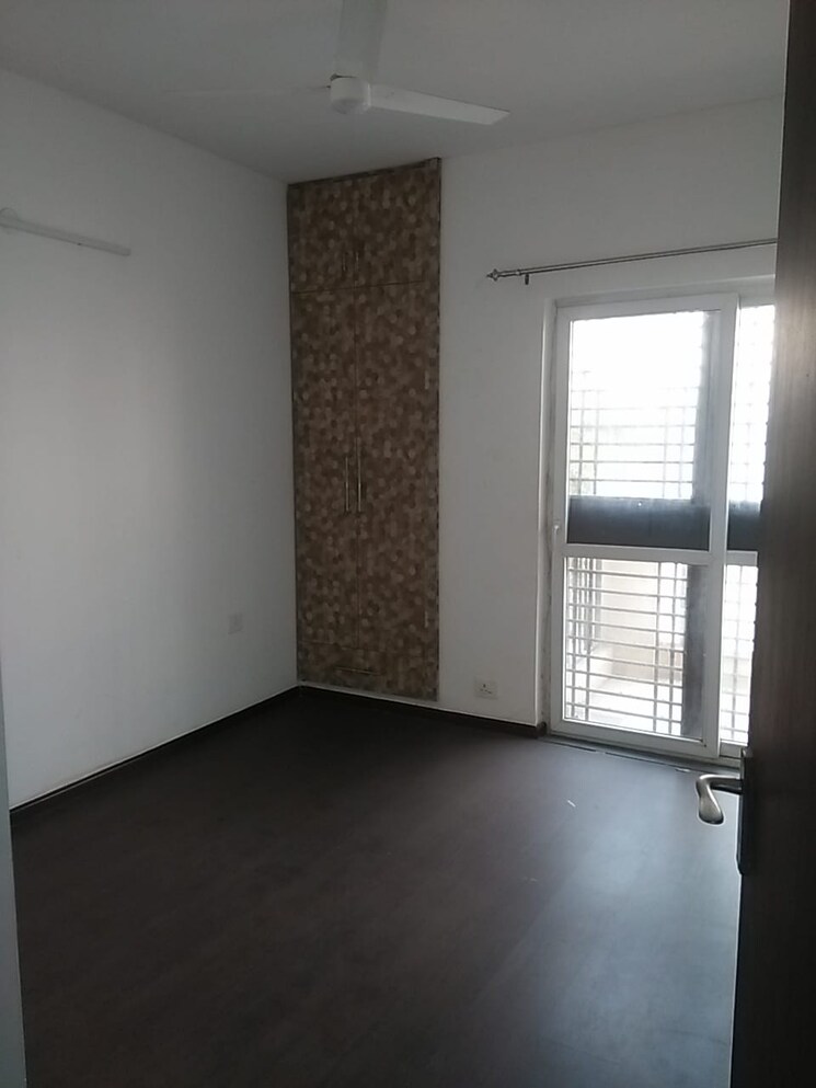 Room, bptp-elite-floors 3 Bedroom 250 Sq.Yd. Builder Floor In Sector 83 Faridabad 8819573