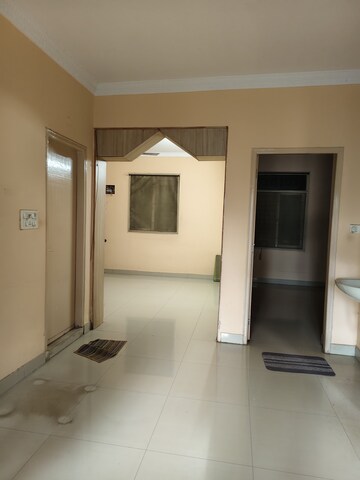 Building Lobby in 2 BHK Apartment at Halasuru – for Rent
