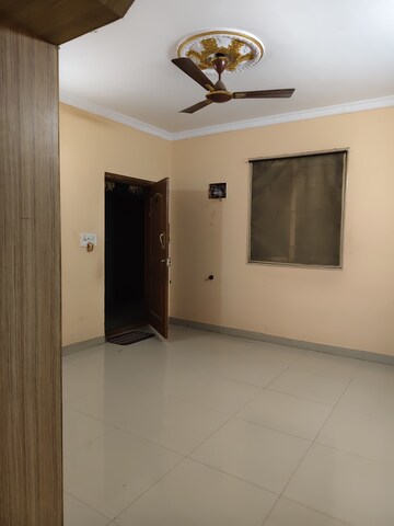 Room in 2 BHK Apartment at Halasuru – for Rent