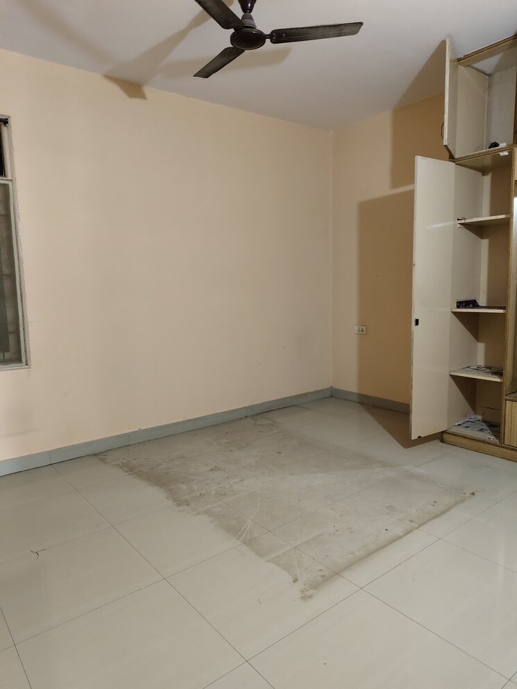 Room, halasuru 2 Bedroom 1000 Sq.Ft. Apartment In Halasuru Bangalore 8819577