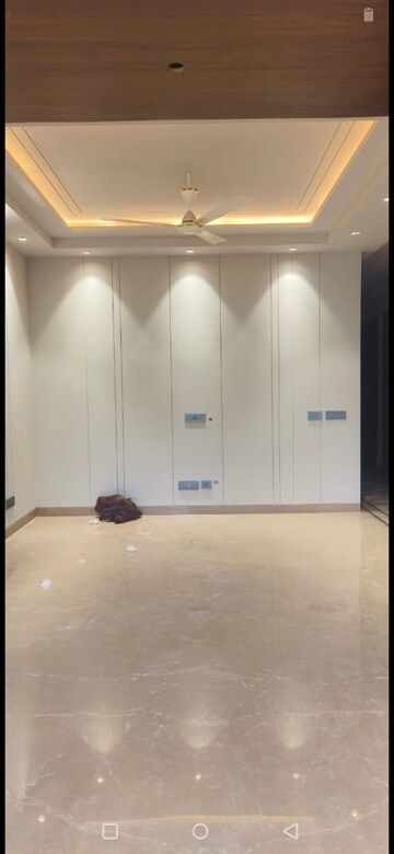 Building Lobby in 3 BHK Builder Floor at Defence Colony – for Rent